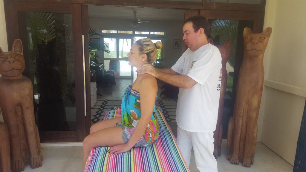Massagem com Mauro Cesar ( Foto: Elenilce Canavesio)
