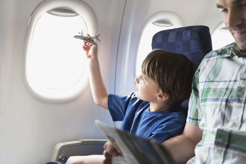 Passagem de Avião para Criança: Como funciona, Preços e Regras